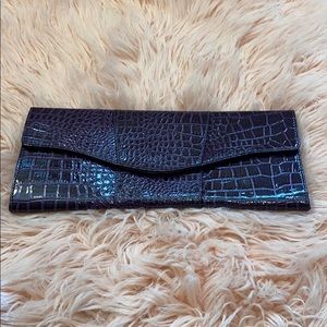 Purple clutch